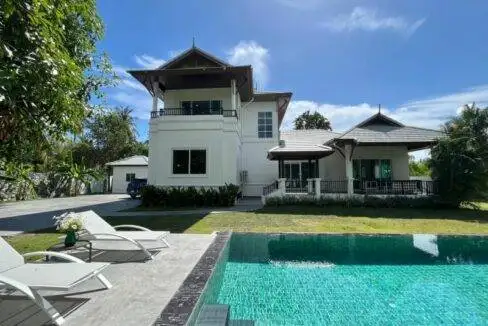 Casa de 4 dormitorios en venta Chak Nok Pattaya