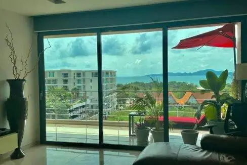 Komplett möblierte Eigentumswohnungen mit 1 Schlafzimmer und Meerblick zum Verkauf in Pratumnak Hill Pattaya