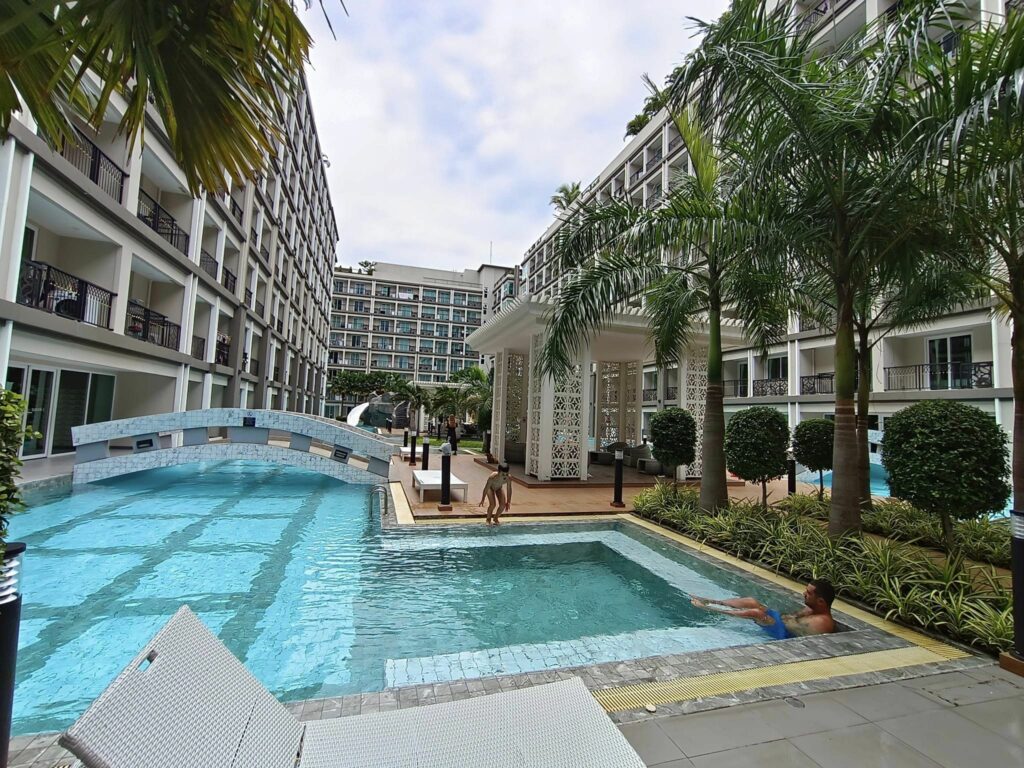 2 Bedroom Condo For Sale Na Jomtien
